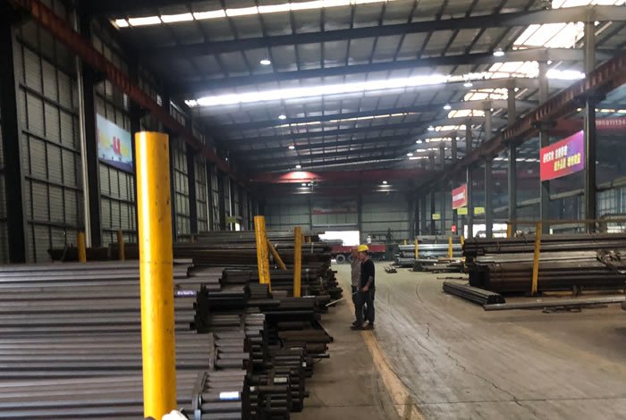 钢管原料堆放区